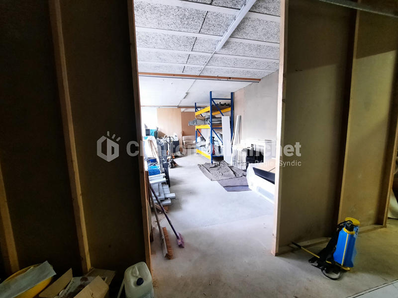 Entrepôt - 552 m²