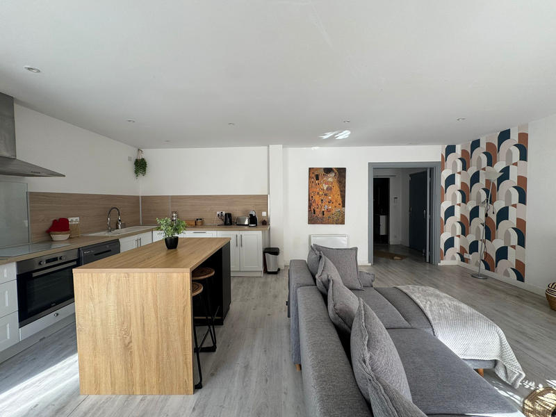 Appartement - 98 m² - 4 pièces