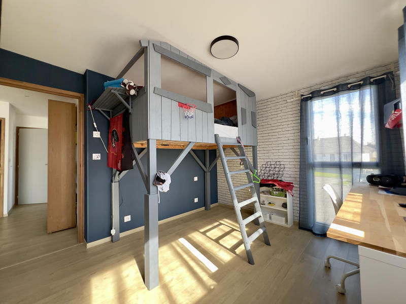 Maison - 140 m² - 5 pièces