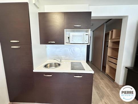 Studio - 25 m² - 1 pièce