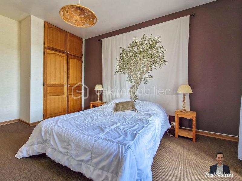 Villa - 295 m² - 9 pièces