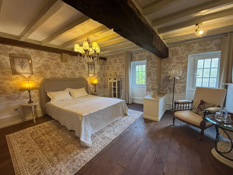 Maison - 552 m² - 17 pièces