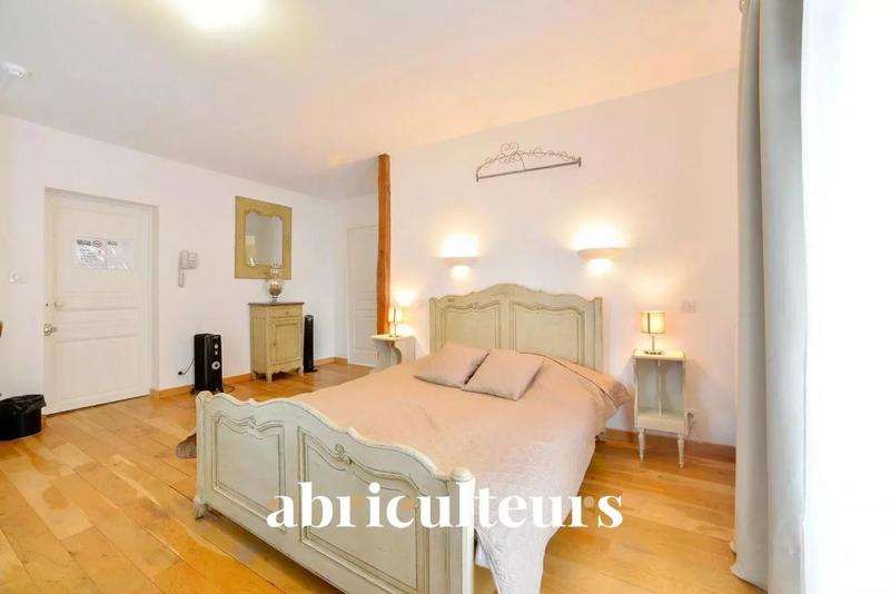 Château - 1 000 m² - 16 pièces