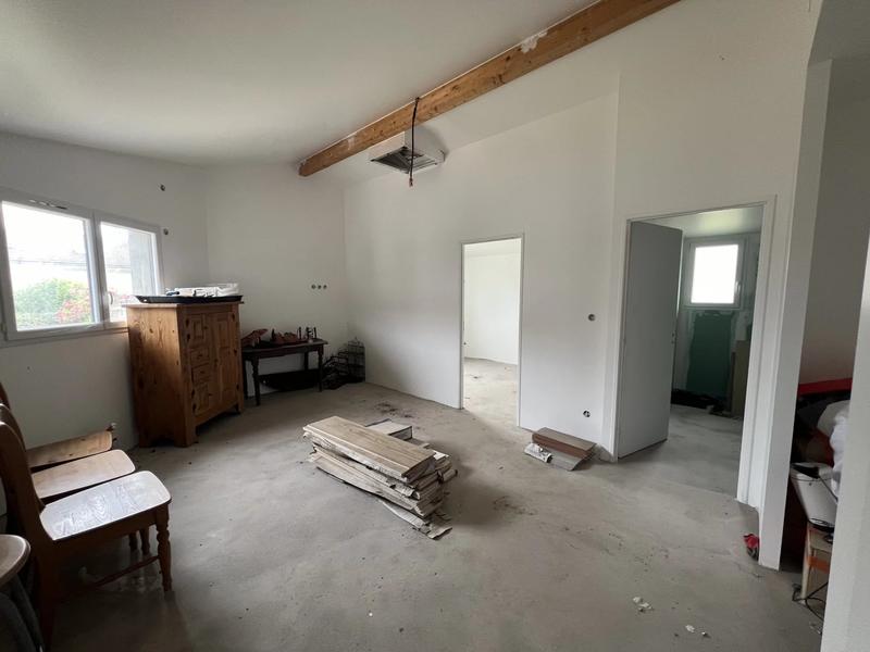 Maison - 245 m² - 7 pièces