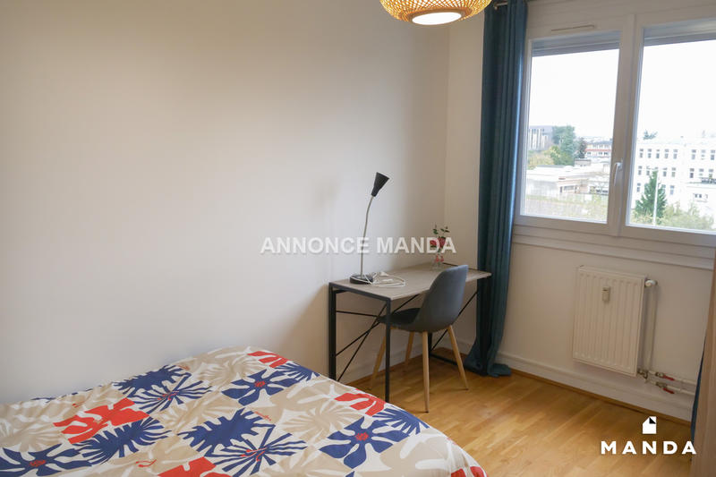 Chambre - 10 m² - 4 pièces