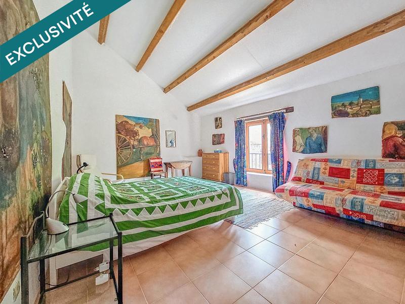 Propriété - 249 m² - 8 pièces