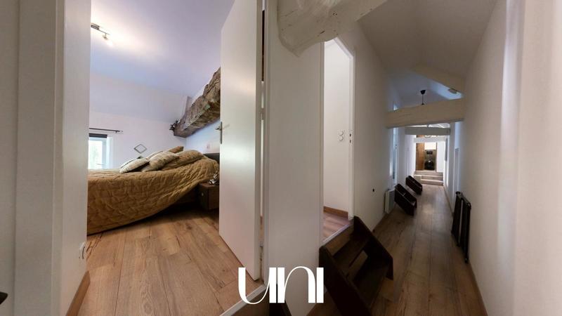 Maison - 500 m² - 13 pièces