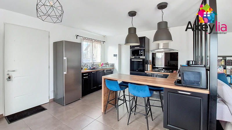 Maison - 101 m² - 5 pièces