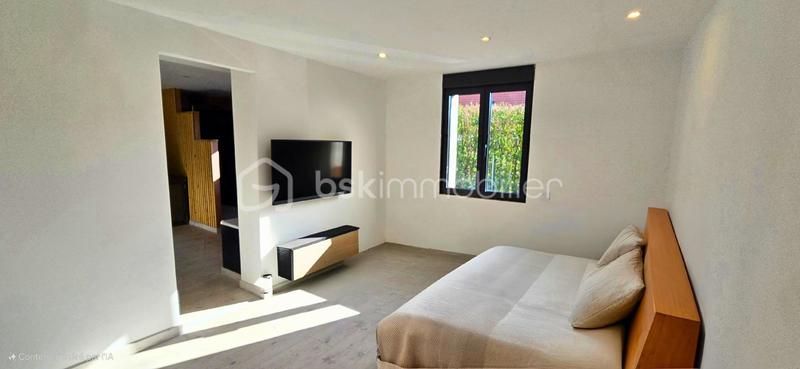 Propriété - 260 m² - 10 pièces