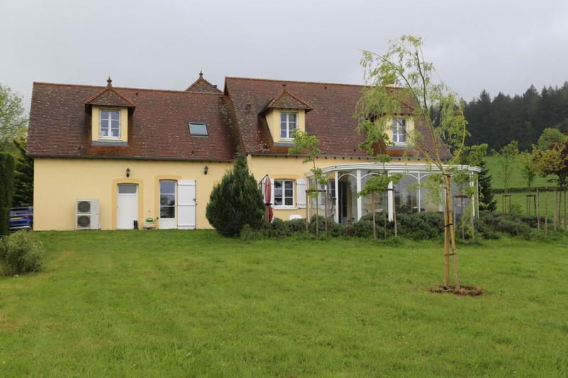 Maison traditionnelle - 190 m² - 6 pièces