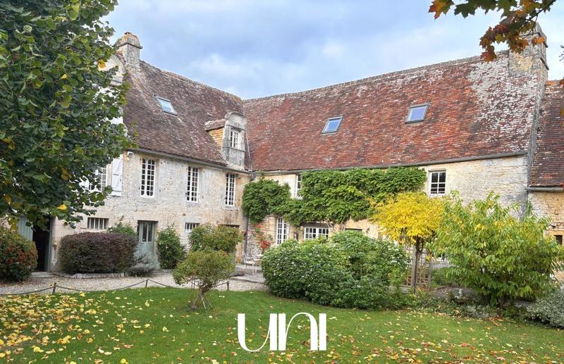 Manoir - 341 m² - 10 pièces