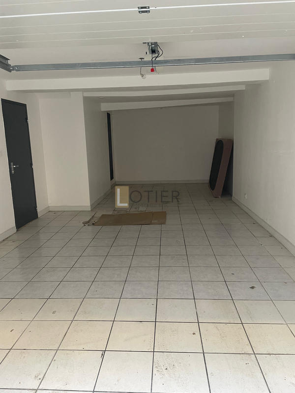 Parking / Garage - 34 m²