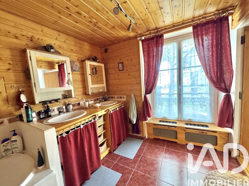 Maison - 179 m² - 8 pièces