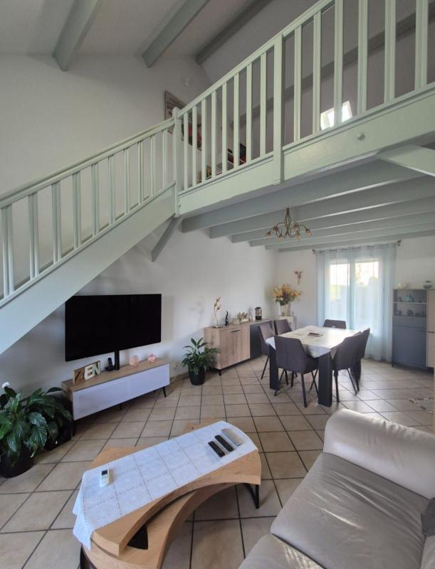 Maison - 108 m² - 4 pièces