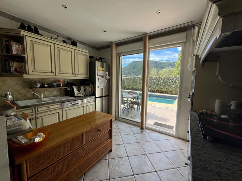 Maison - 210 m² - 8 pièces