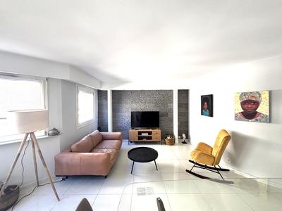 Appartement - 9 719 m² - 4 pièces