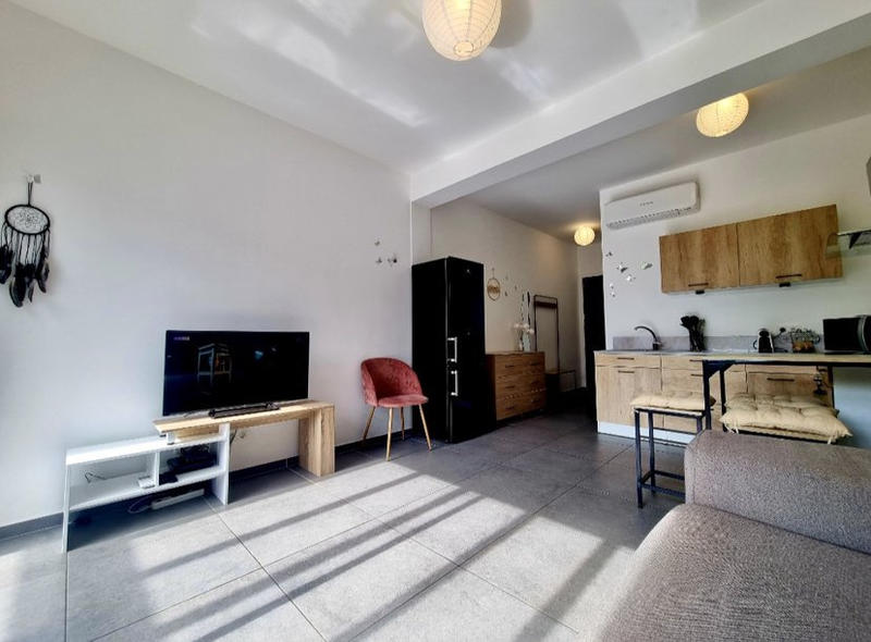 Studio - 27 m² - 1 pièce