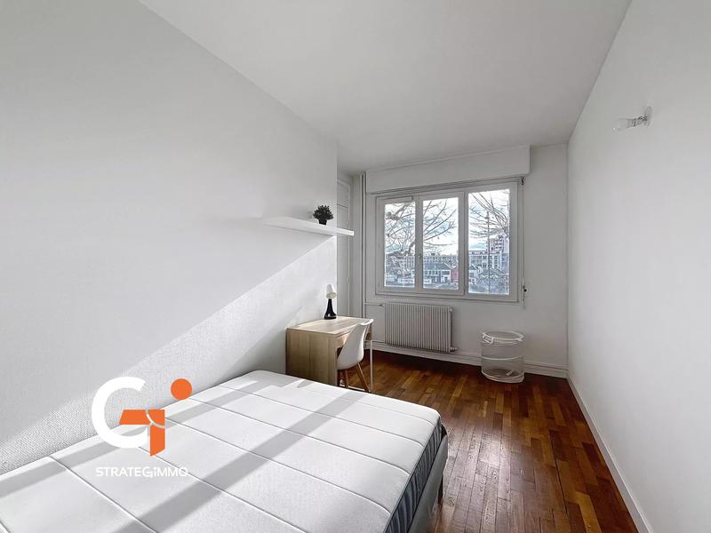 Appartement - 82 m² - 5 pièces