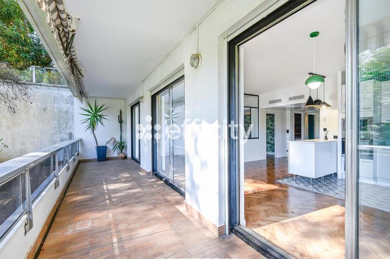 Appartement - 70 m² - 2 pièces