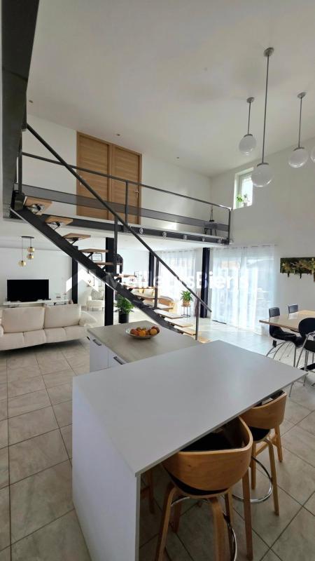 Maison - 150 m² - 4 pièces