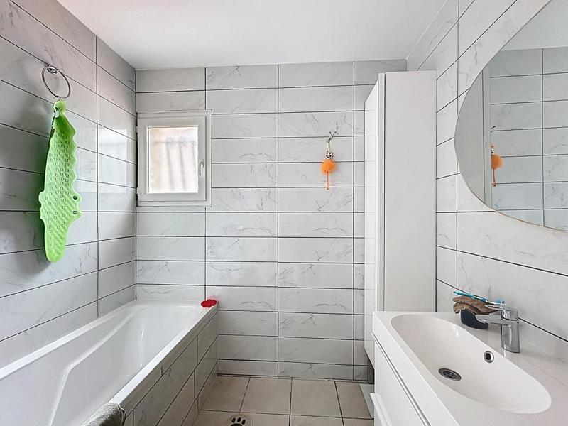 Maison - 110 m² - 4 pièces