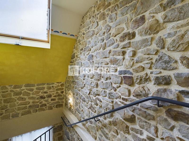 Local d'activité / Entrepôt - 225 m² - 18 pièces