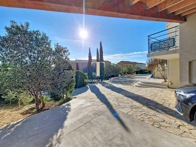 Villa - 163 m² - 6 pièces