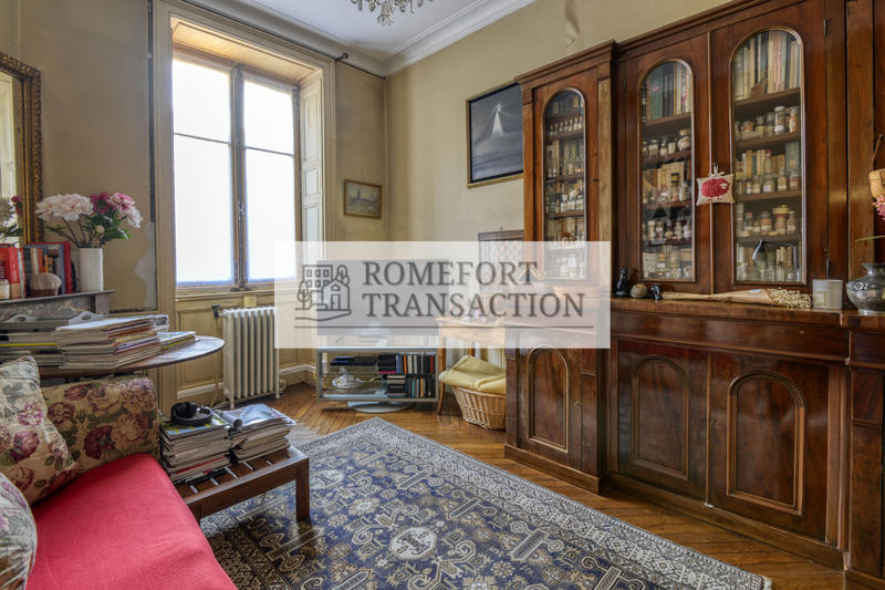 Maison - 214 m² - 10 pièces