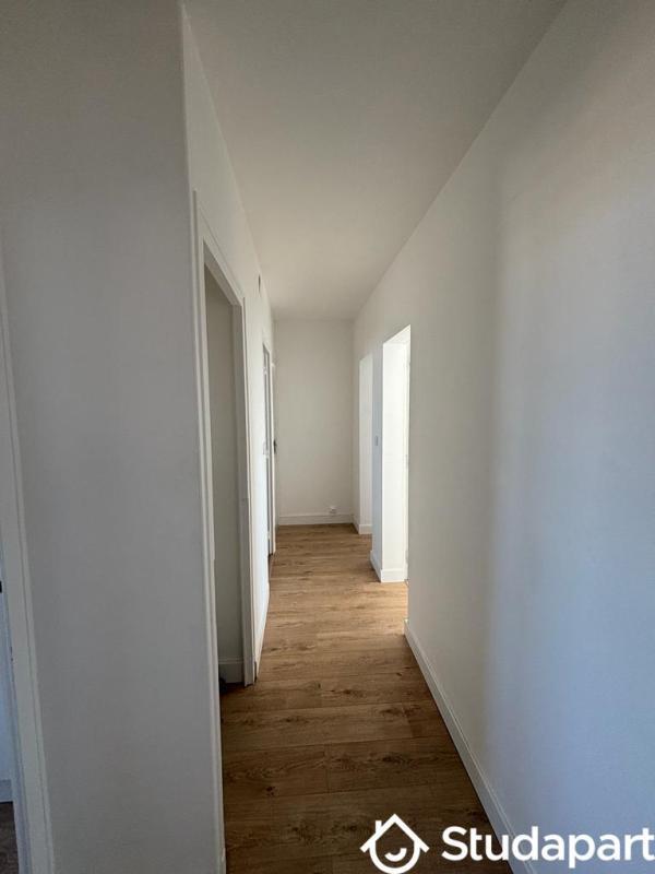 Chambre - 11 m² - 1 pièce