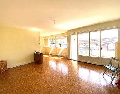 Appartement - 79 m² - 3 pièces