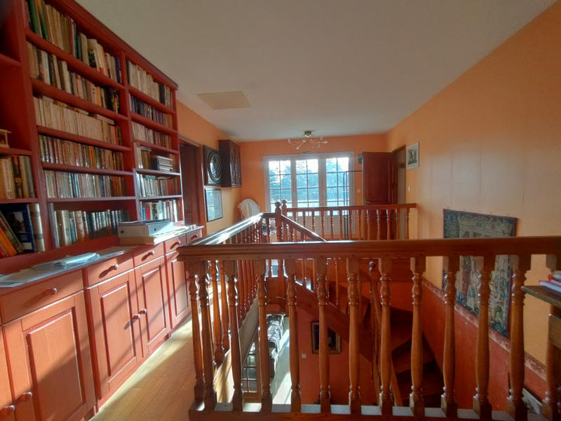 Maison - 178 m² - 9 pièces