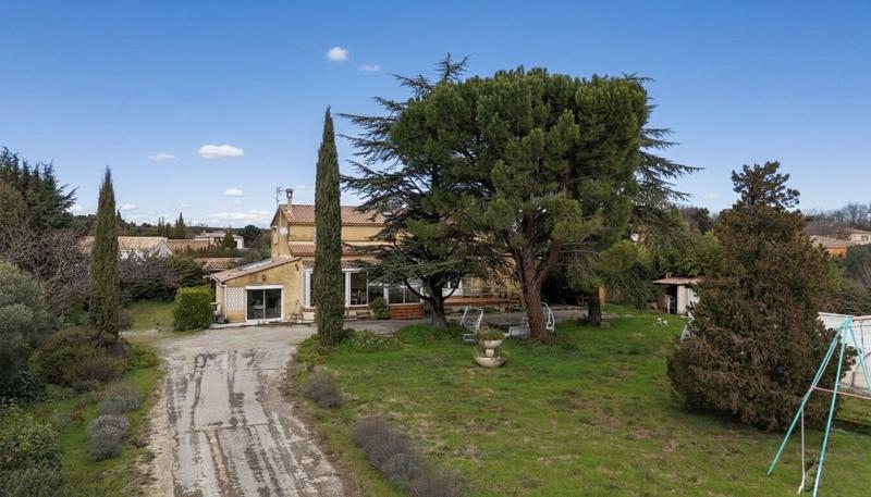 Maison - 198 m² - 7 pièces