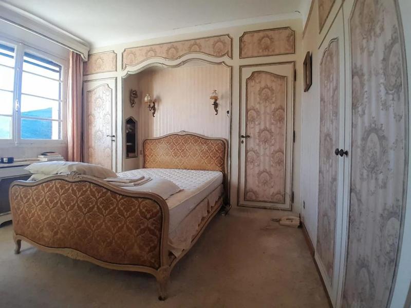 Maison - 264 m² - 8 pièces