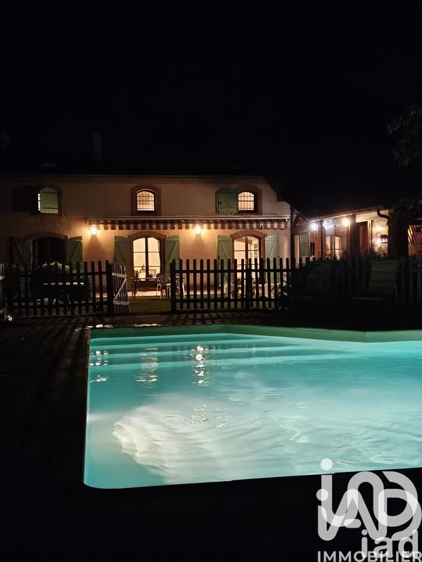 Maison - 206 m² - 9 pièces