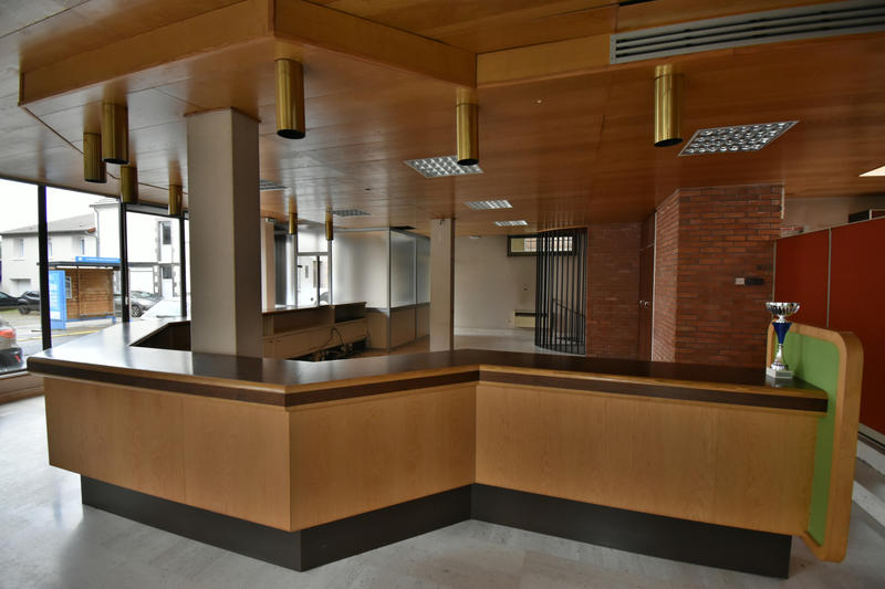 Local commercial - 286 m² - 9 pièces