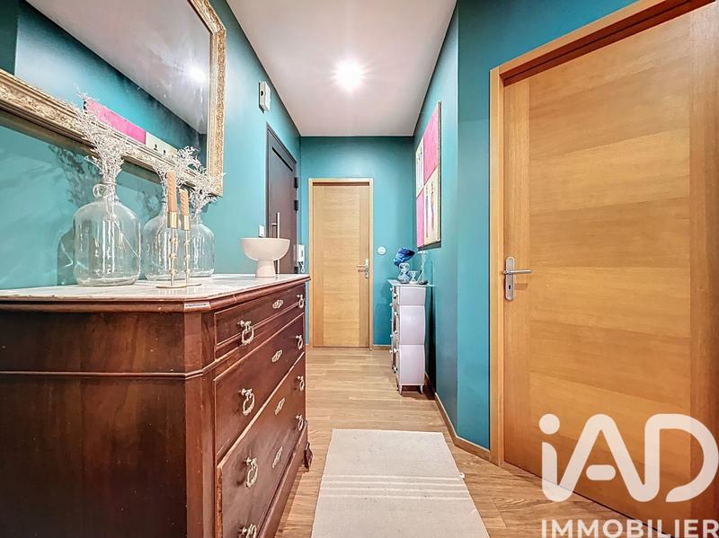 Maison - 270 m² - 9 pièces