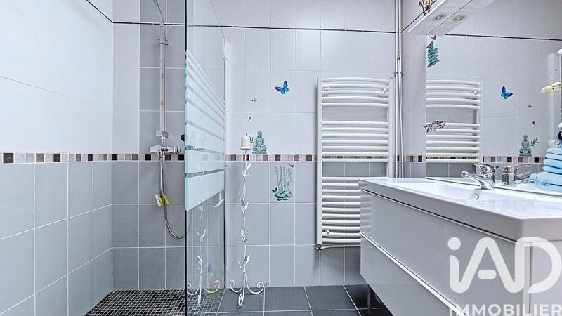 Maison - 93 m² - 4 pièces