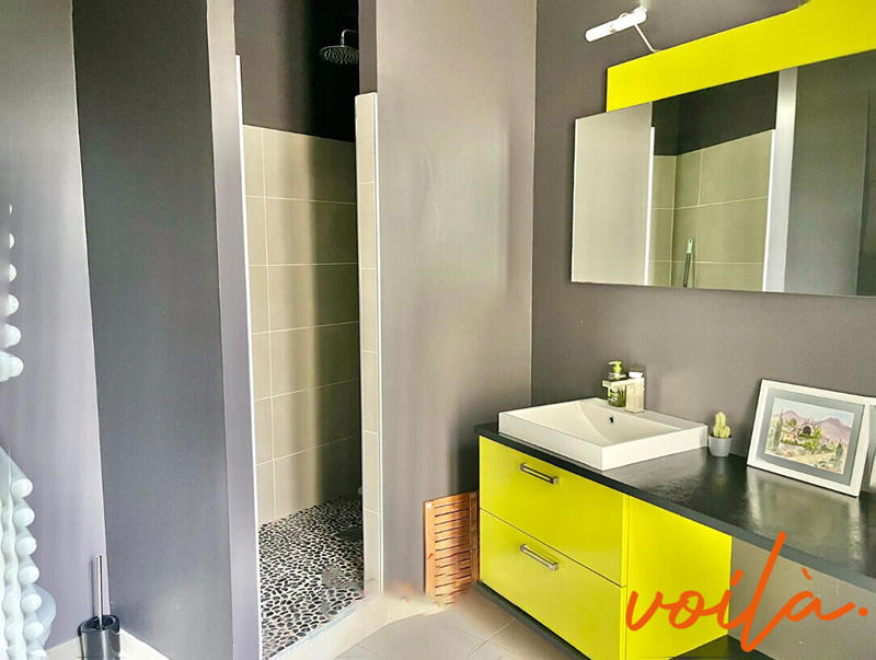 Maison - 218 m² - 8 pièces