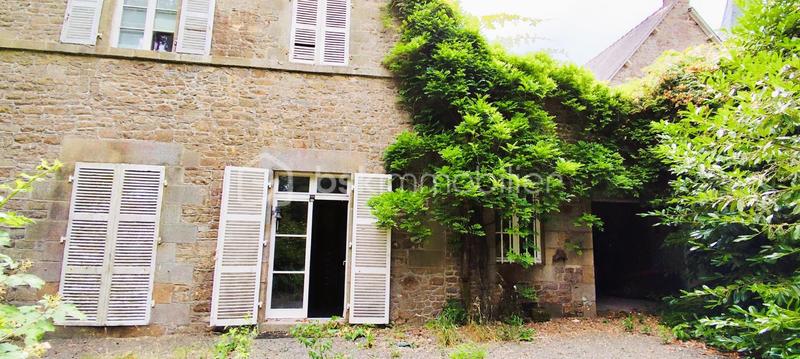 Château - 457 m² - 15 pièces