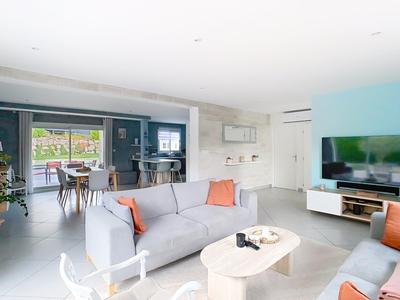 Maison - 145 m² - 5 pièces