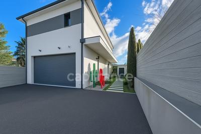 Villa - 145 m² - 6 pièces