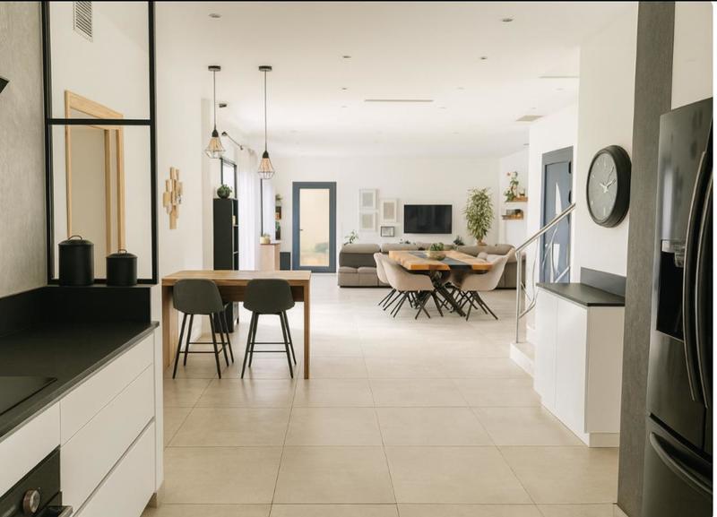 Villa - 168 m² - 8 pièces