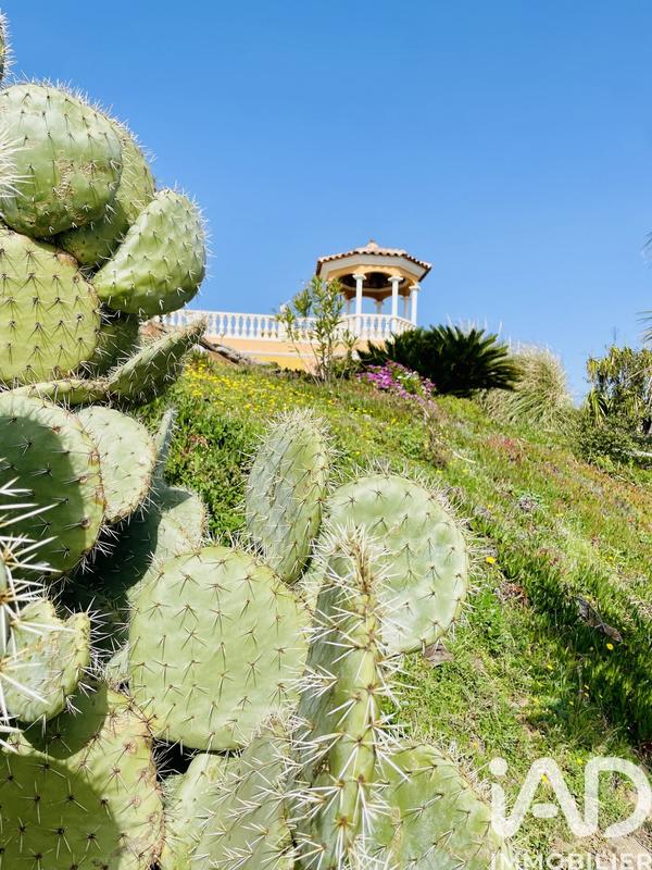 Maison - 732 m² - 20 pièces