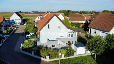 Maison - 105 m² - 6 pièces