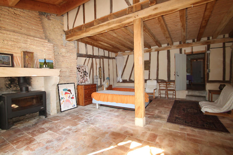 Maison - 334 m² - 7 pièces