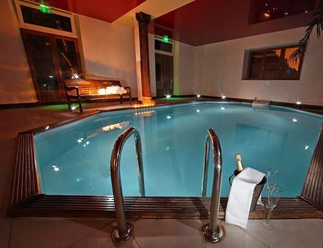 Manoir - 3 500 m² - 50 pièces