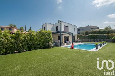 Maison - 152 m² - 5 pièces