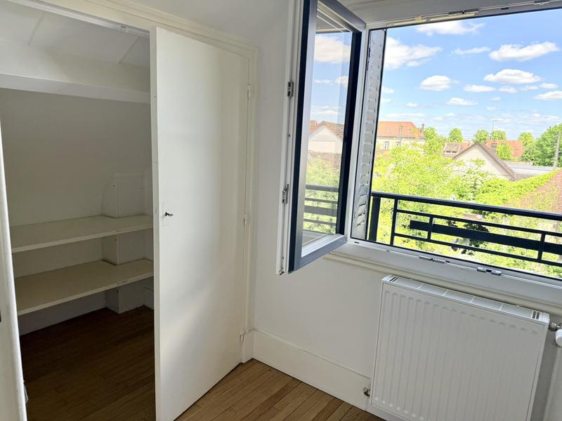 Appartement - 97 m² - 4 pièces