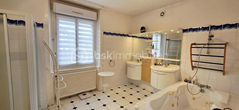 Maison en pierre - 170 m² - 7 pièces