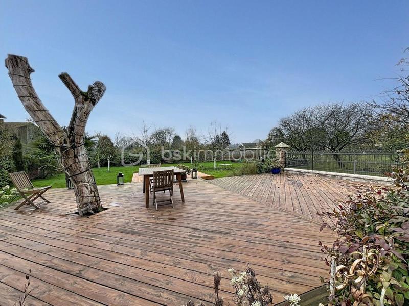 Maison de maîtres - 181 m² - 7 pièces